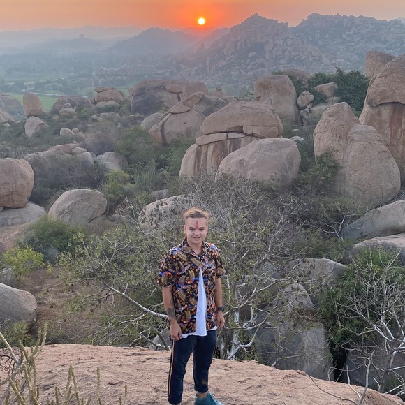 Meet your Posher, Illya - Picture 1 of 1